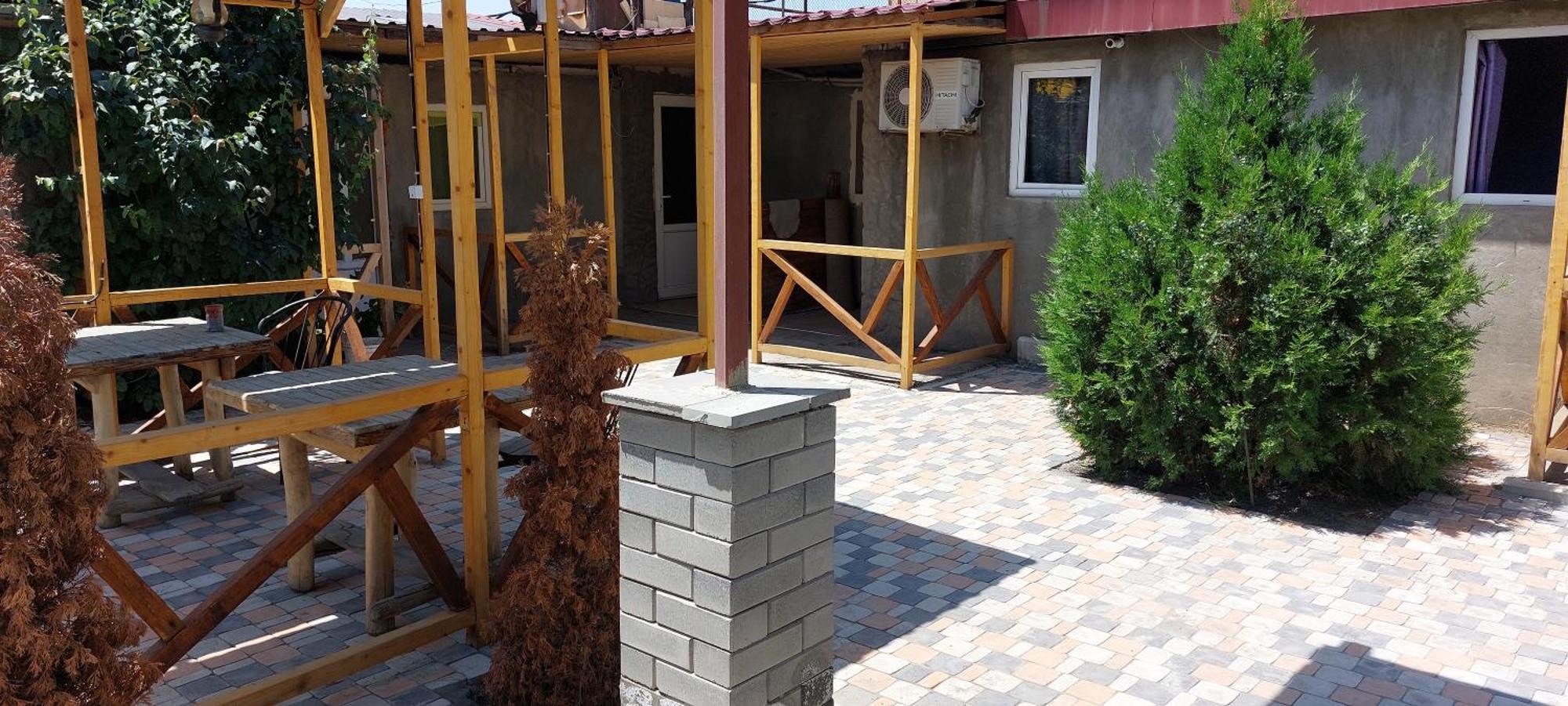 Arba Hotel Jerevan Exteriör bild